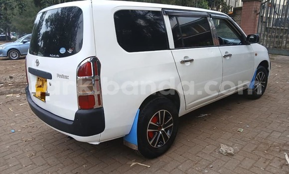 Acheter Occasion Voiture Toyota Probox Blanc à Arua, Ouganda Acheter Occasion Voiture Toyota Probox Blanc à Arua, Ouganda