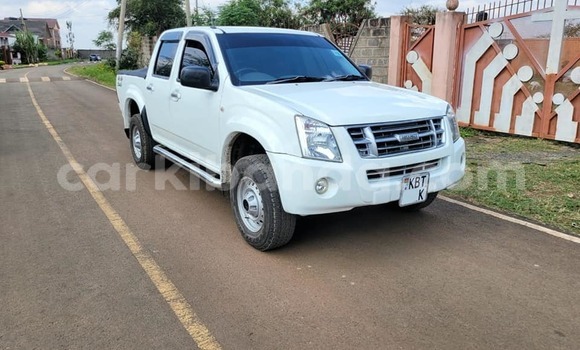 Acheter Occasion Voiture Isuzu D–MAX Blanc à Bombo, Central Acheter Occasion Voiture Isuzu D–MAX Blanc à Bombo, Central