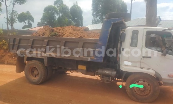 Buy Used Mitsubishi Van White Truck in Bugiri in Eastern Buy Used Mitsubishi Van White Truck in Bugiri in Eastern