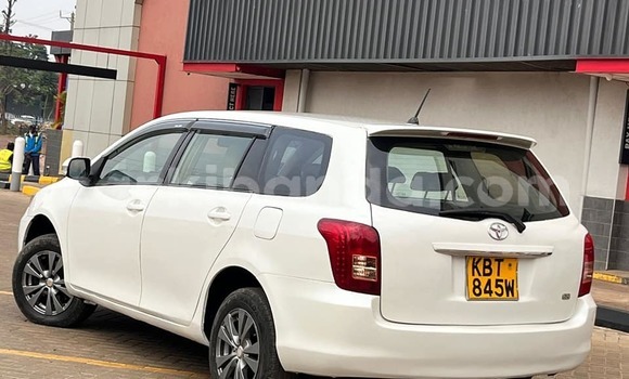 Acheter Occasion Voiture Toyota Fielder Blanc à Amudat, Nord Acheter Occasion Voiture Toyota Fielder Blanc à Amudat, Nord