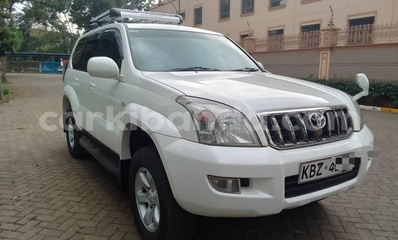 Buy Used Toyota Prado White Car in Bugiri in Eastern