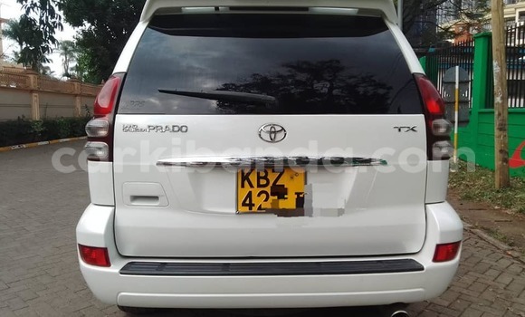 Acheter Occasion Voiture Toyota Prado Blanc à Bugiri, Est Acheter Occasion Voiture Toyota Prado Blanc à Bugiri, Est
