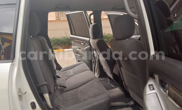 Acheter Occasion Voiture Toyota Prado Blanc à Bugiri, Est Acheter Occasion Voiture Toyota Prado Blanc à Bugiri, Est