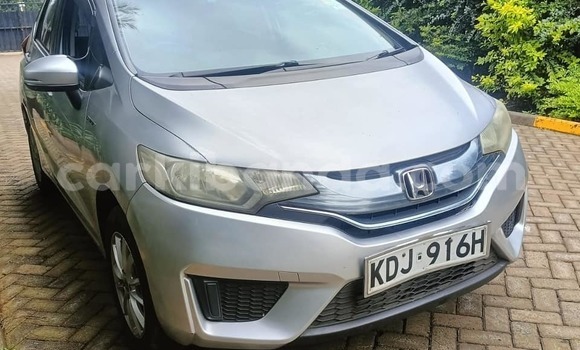 Buy Used Honda FIT White Car in Bugembe in Eastern