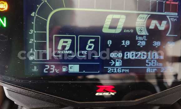 Buy Used Suzuki GSX–R White Bike in Kampala in Uganda Buy Used Suzuki GSX–R White Bike in Kampala in Uganda