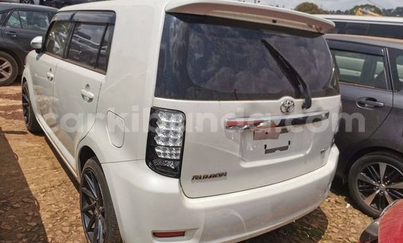 Acheter Occasion Voiture Toyota Corolla Rumion Autre à Kampala, Ouganda Acheter Occasion Voiture Toyota Corolla Rumion Autre à Kampala, Ouganda