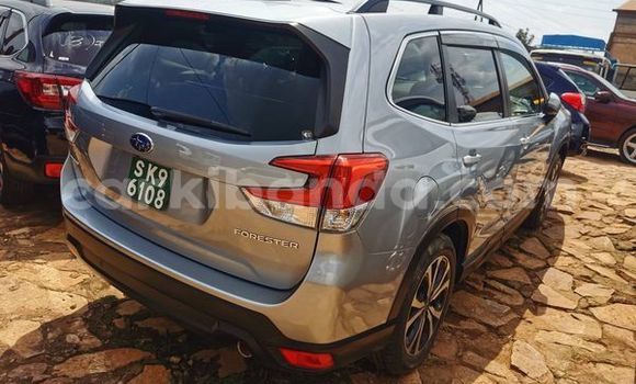 Gura Yakoze Toyota Allion Other Imodoka i Kampala mu Uganda
