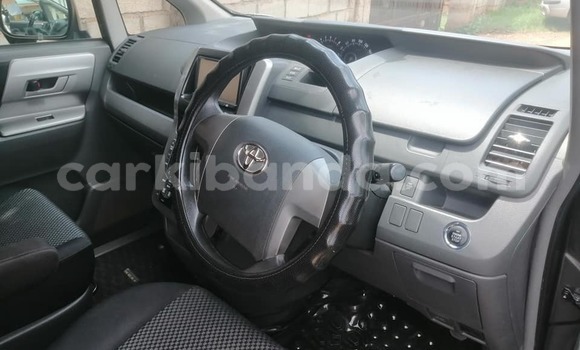 Acheter Occasion Voiture Toyota Noah Autre à Bugembe, Est Acheter Occasion Voiture Toyota Noah Autre à Bugembe, Est