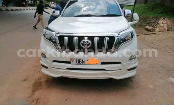 Buy Used Toyota Prado White Car in Bugiri in Eastern