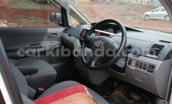 Acheter Occasion Voiture Toyota Noah Blanc à Apac, Nord Acheter Occasion Voiture Toyota Noah Blanc à Apac, Nord