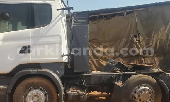Buy Used Scania R420 White Truck in Bombo in Central Buy Used Scania R420 White Truck in Bombo in Central