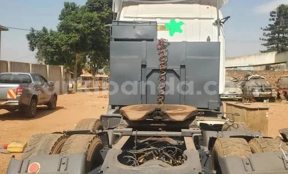 Buy Used Scania R420 White Truck in Bombo in Central Buy Used Scania R420 White Truck in Bombo in Central
