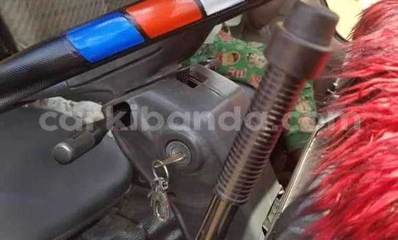 Buy Used Mitsubishi Van Blue Truck in Apac in Northern Buy Used Mitsubishi Van Blue Truck in Apac in Northern