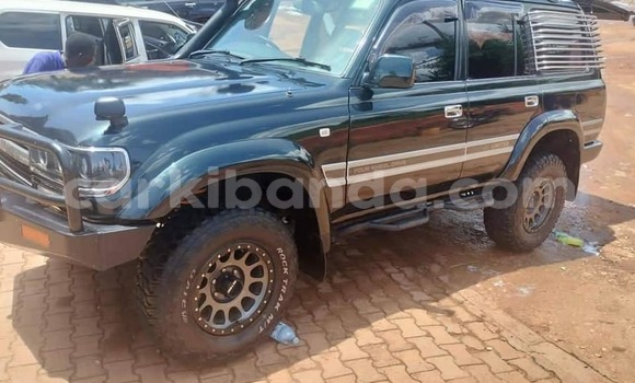 Acheter Occasion Voiture Toyota Land Cruiser Noir à Bundibugyo, Occidental Acheter Occasion Voiture Toyota Land Cruiser Noir à Bundibugyo, Occidental