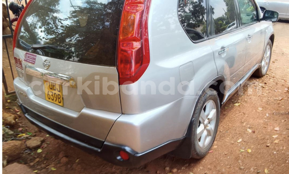 Nunua Ilio tumika Nissan X–Trail Fedha Gari ndani ya Kampala nchini Uganda