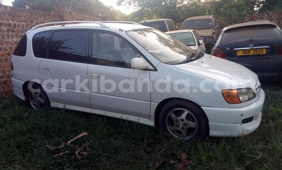 Buy Used Toyota Ipsum White Car in Kampala in Uganda Buy Used Toyota Ipsum White Car in Kampala in Uganda