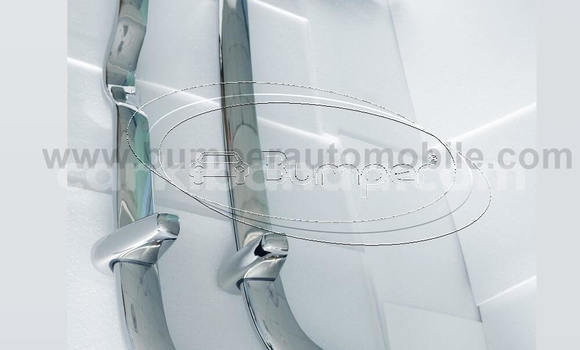 Gura Nshya Jaguar S–Type Silver Imodoka i Kibaale mu Western Gura Nshya Jaguar S–Type Silver Imodoka i Kibaale mu Western