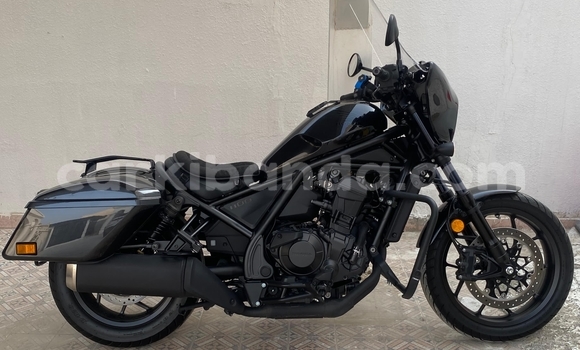 Acheter Occasion Moto Honda Rebel Noir à Kampala, Ouganda