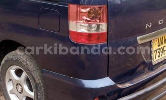 Gura Yakoze Toyota Noah Blue Imodoka i Arua mu Uganda Gura Yakoze Toyota Noah Blue Imodoka i Arua mu Uganda