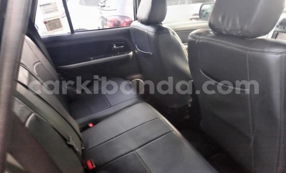 Acheter Occasion Voiture Suzuki Escudo Noir à Arua, Ouganda Acheter Occasion Voiture Suzuki Escudo Noir à Arua, Ouganda