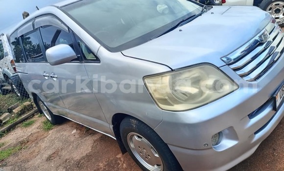 Gura Yakoze Toyota Noah Other Imodoka i Bugiri mu Eastern