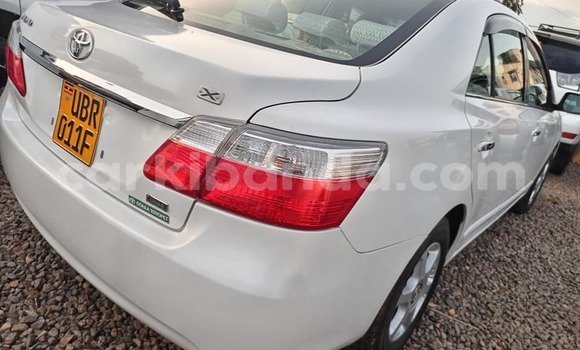 Acheter Occasion Voiture Toyota Premio Blanc à Bugembe, Est Acheter Occasion Voiture Toyota Premio Blanc à Bugembe, Est
