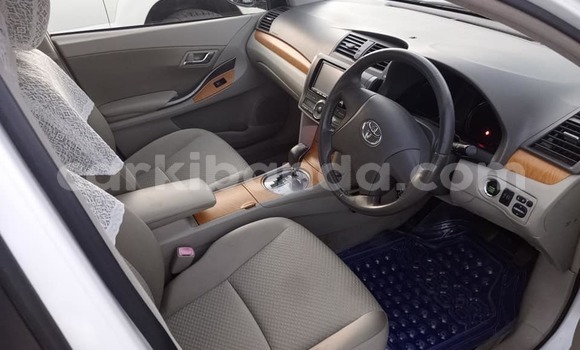 Acheter Occasion Voiture Toyota Premio Blanc à Bugembe, Est Acheter Occasion Voiture Toyota Premio Blanc à Bugembe, Est