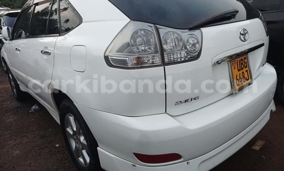 Acheter Occasion Voiture Toyota Harrier Blanc à Bombo, Central Acheter Occasion Voiture Toyota Harrier Blanc à Bombo, Central