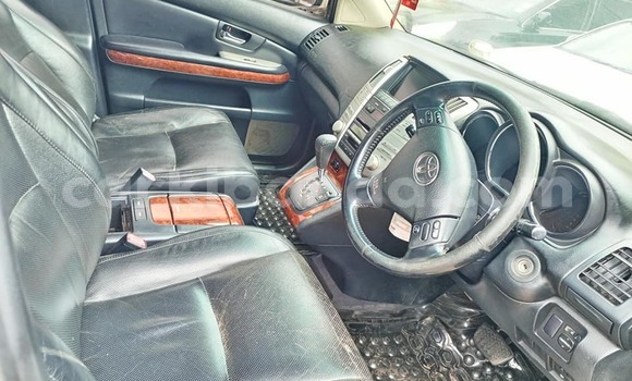 Acheter Occasion Voiture Toyota Harrier Blanc à Bombo, Central Acheter Occasion Voiture Toyota Harrier Blanc à Bombo, Central