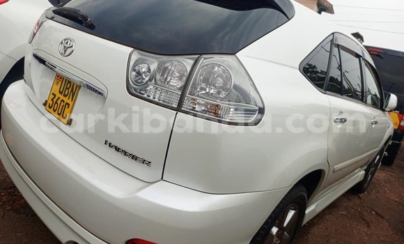 Acheter Occasion Voiture Toyota Harrier Blanc à Bombo, Central Acheter Occasion Voiture Toyota Harrier Blanc à Bombo, Central