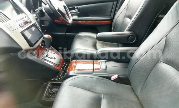 Acheter Occasion Voiture Toyota Harrier Blanc à Bombo, Central Acheter Occasion Voiture Toyota Harrier Blanc à Bombo, Central