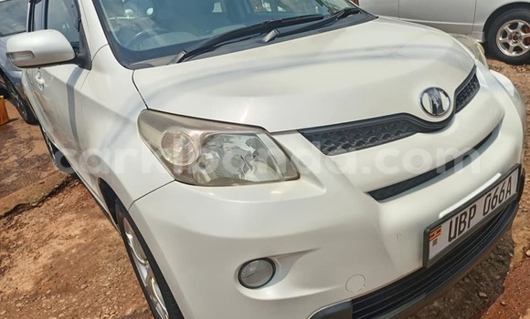 Acheter Occasion Voiture Toyota Corolla Blanc à Bugiri, Est Acheter Occasion Voiture Toyota Corolla Blanc à Bugiri, Est