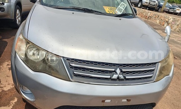 Buy Used Mitsubishi Outlander White Car in Bugembe in Eastern