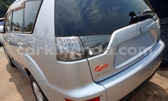 Acheter Occasion Voiture Mitsubishi Outlander Blanc à Bugembe, Est Acheter Occasion Voiture Mitsubishi Outlander Blanc à Bugembe, Est