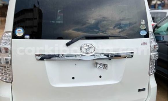 Acheter Occasion Voiture Toyota Noah Autre à Kampala, Ouganda Acheter Occasion Voiture Toyota Noah Autre à Kampala, Ouganda