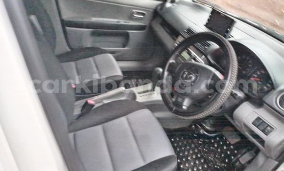 Nunua Ilio tumika Mazda Demio Nyingine Gari ndani ya Kampala nchini Uganda