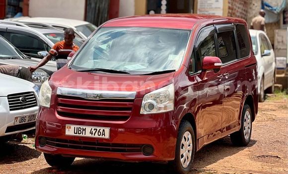 Acheter Occasion Voiture Toyota Noah Autre à Kampala, Ouganda Acheter Occasion Voiture Toyota Noah Autre à Kampala, Ouganda