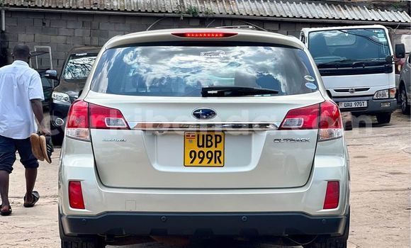 Acheter Occasion Voiture Hyundai Centennial Autre à Kampala, Ouganda Acheter Occasion Voiture Hyundai Centennial Autre à Kampala, Ouganda