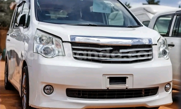 Buy Used Toyota Noah White Car in Kampala in Uganda Buy Used Toyota Noah White Car in Kampala in Uganda