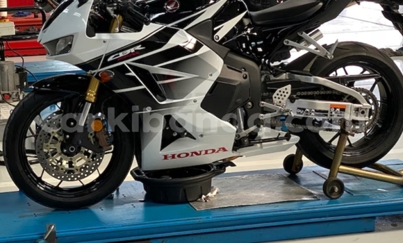 Buy Used Honda CBR White Bike in Kampala in Uganda