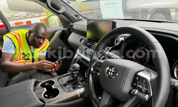 Buy New ZX Landmark Black Car in Busia in Uganda Buy New ZX Landmark Black Car in Busia in Uganda