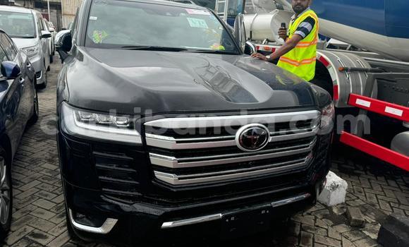 Buy New ZX Landmark Black Car in Busia in Uganda Buy New ZX Landmark Black Car in Busia in Uganda