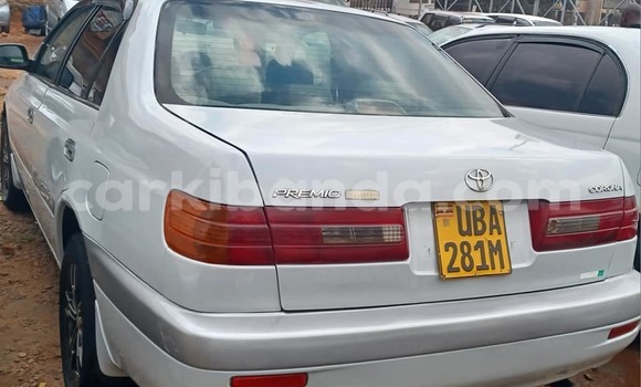 Acheter Occasion Voiture Toyota Premio Blanc à Kampala, Ouganda Acheter Occasion Voiture Toyota Premio Blanc à Kampala, Ouganda