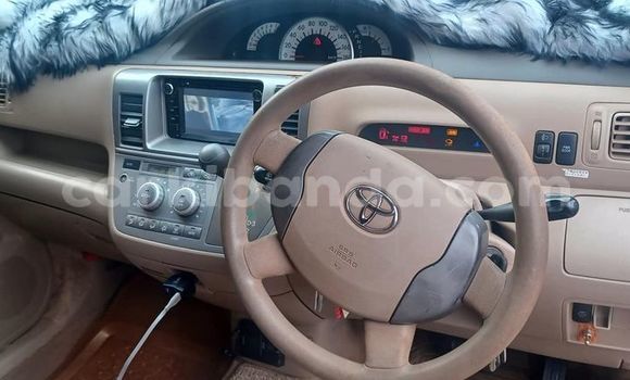Acheter Occasion Voiture Toyota Raum Autre à Bombo, Central Acheter Occasion Voiture Toyota Raum Autre à Bombo, Central