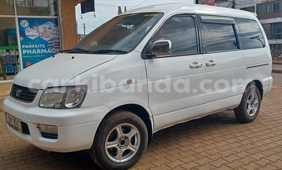 Acheter Occasion Voiture Toyota Noah Blanc à Bugembe, Est Acheter Occasion Voiture Toyota Noah Blanc à Bugembe, Est