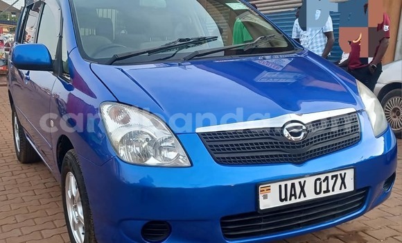 Nunua Ilio tumika Toyota Spacio Bluu Gari ndani ya Bugembe nchini Mashariki