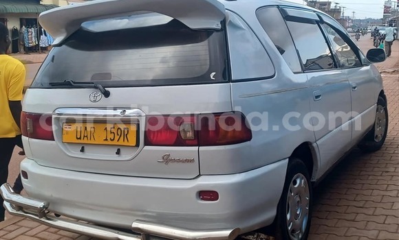 Buy Used Toyota Ipsum White Car in Bombo in Central Buy Used Toyota Ipsum White Car in Bombo in Central
