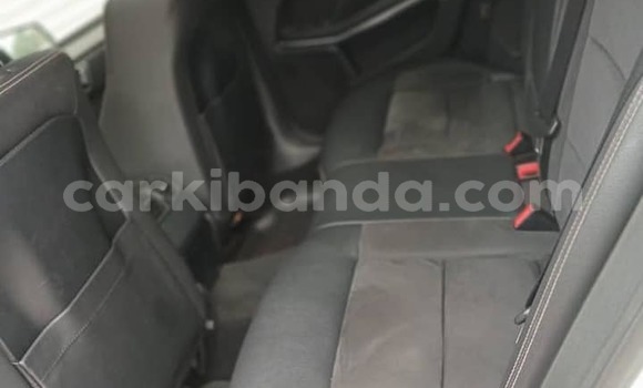 Acheter Occasion Voiture Mercedes‒Benz E–Class Blanc à Bugiri, Est Acheter Occasion Voiture Mercedes‒Benz E–Class Blanc à Bugiri, Est