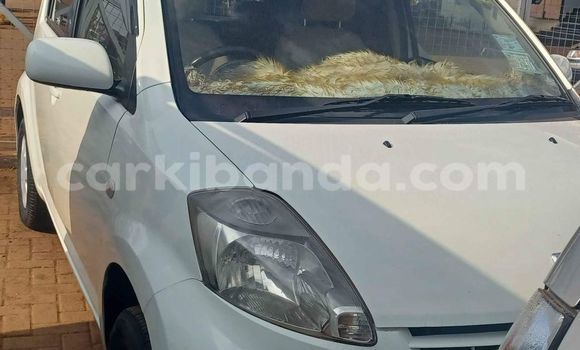 Nunua Ilio tumika Toyota Paseo Nyeupe Gari ndani ya Bugiri nchini Mashariki