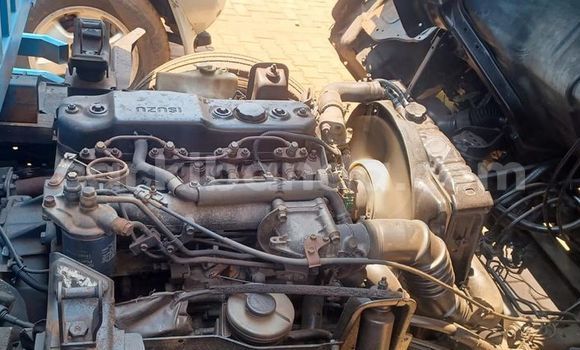 Acheter Occasion Utilitaire Isuzu FTR 850 Bleu à Bundibugyo, Occidental Acheter Occasion Utilitaire Isuzu FTR 850 Bleu à Bundibugyo, Occidental